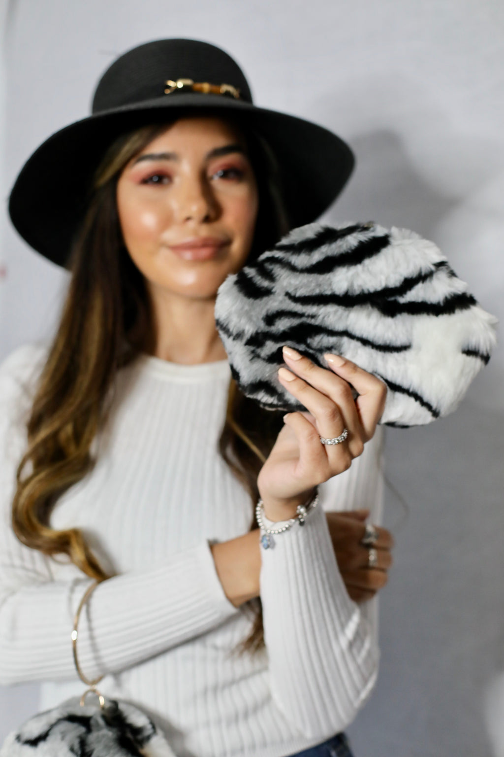 Pentagon Faux White Tiger Fur
