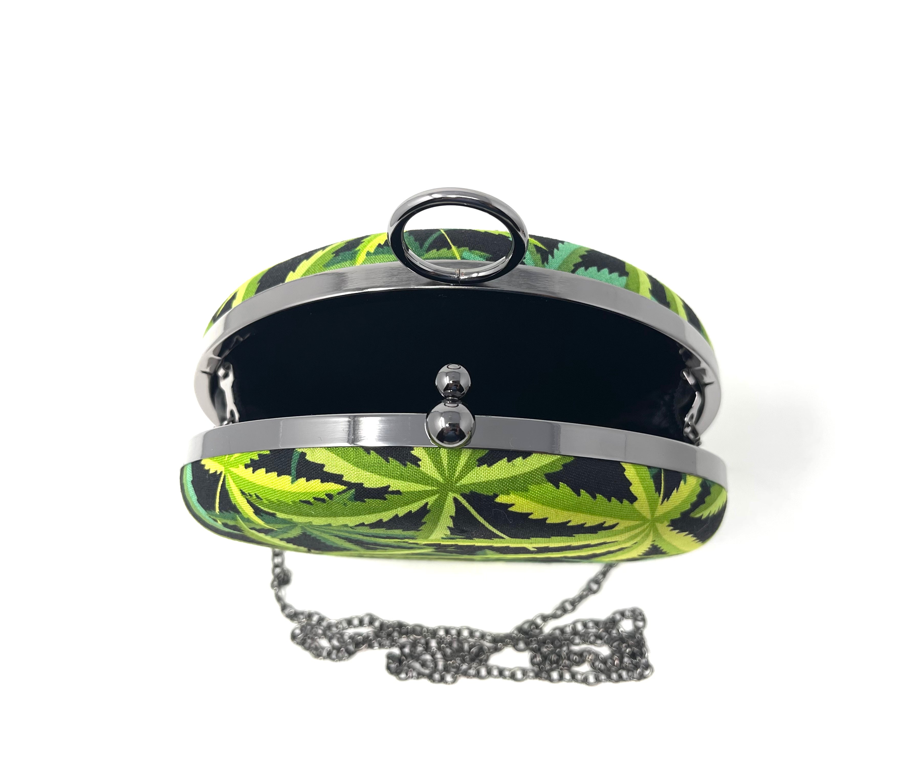 Green n Black Leaf Round